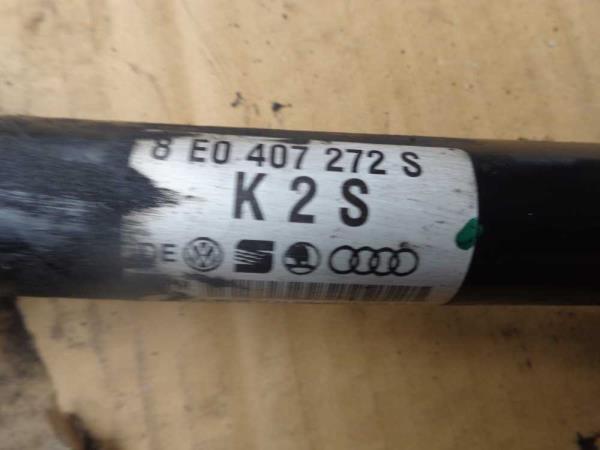 CARDAN DROIT AUDI A4 2001+ 1.8 20V.T/ 1.9TDI/ 2.4 30V.V6/ 2.5TDI 24V V6 / 3.0 30V V6 - Vue 4